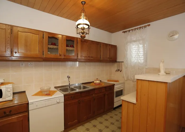 With Parking Space Supetar, Brac - 16699 דירה *